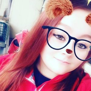 Meet your Posher, Emalee